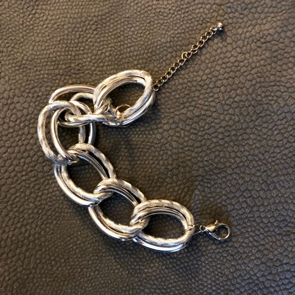 Jewelry-bracelet